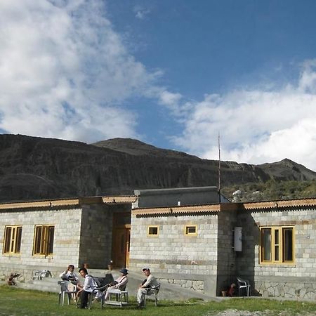 Sarai Silk Route Hotel Gilgit Esterno foto